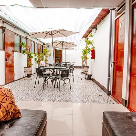 Hospedaje Alexito Mollendo Bagian luar foto
